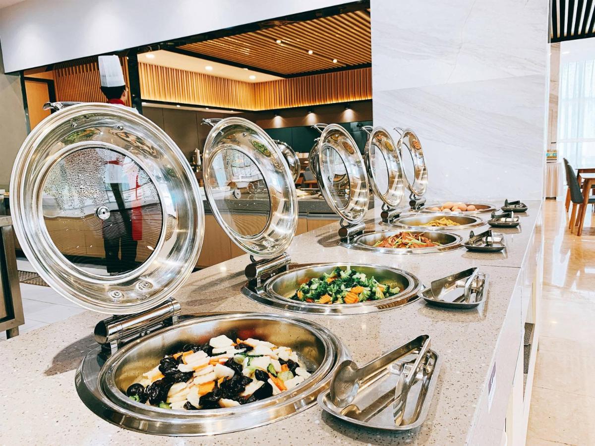 Holiday Inn Express - Jinan Exhibition Center, An Ihg Hotel Экстерьер фото