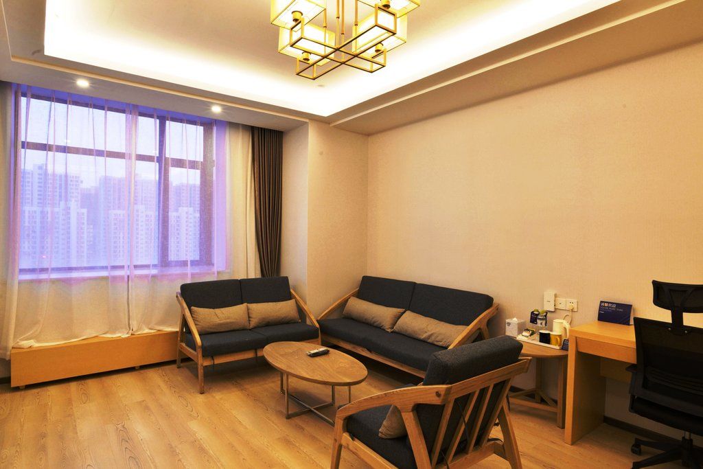 Holiday Inn Express - Jinan Exhibition Center, An Ihg Hotel Экстерьер фото