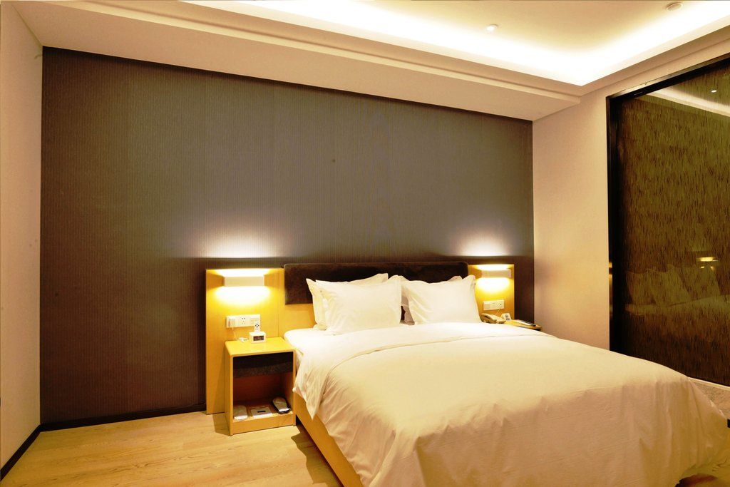 Holiday Inn Express - Jinan Exhibition Center, An Ihg Hotel Экстерьер фото