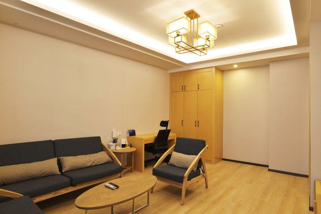 Holiday Inn Express - Jinan Exhibition Center, An Ihg Hotel Экстерьер фото