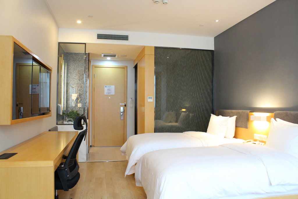 Holiday Inn Express - Jinan Exhibition Center, An Ihg Hotel Экстерьер фото